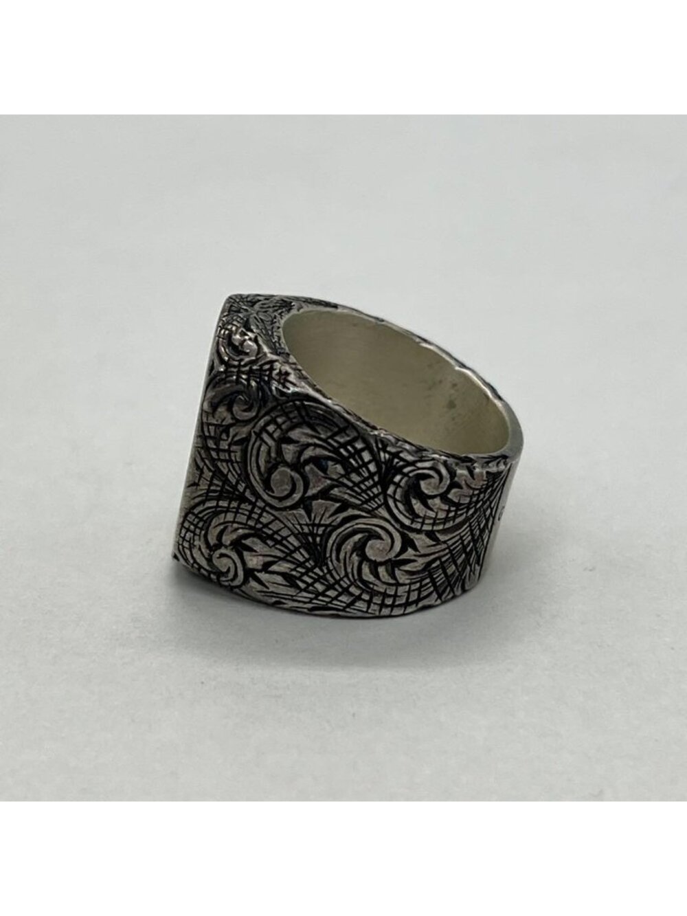 Gucci Arabesque Alphabet Ring S - Picture 4 of 15